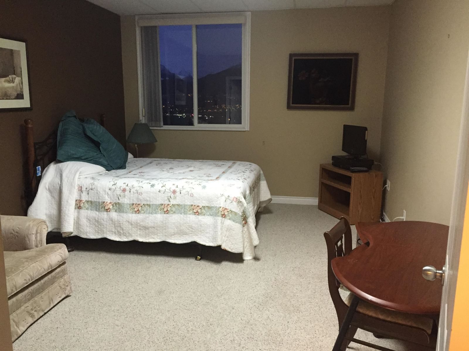 Listing Image 17