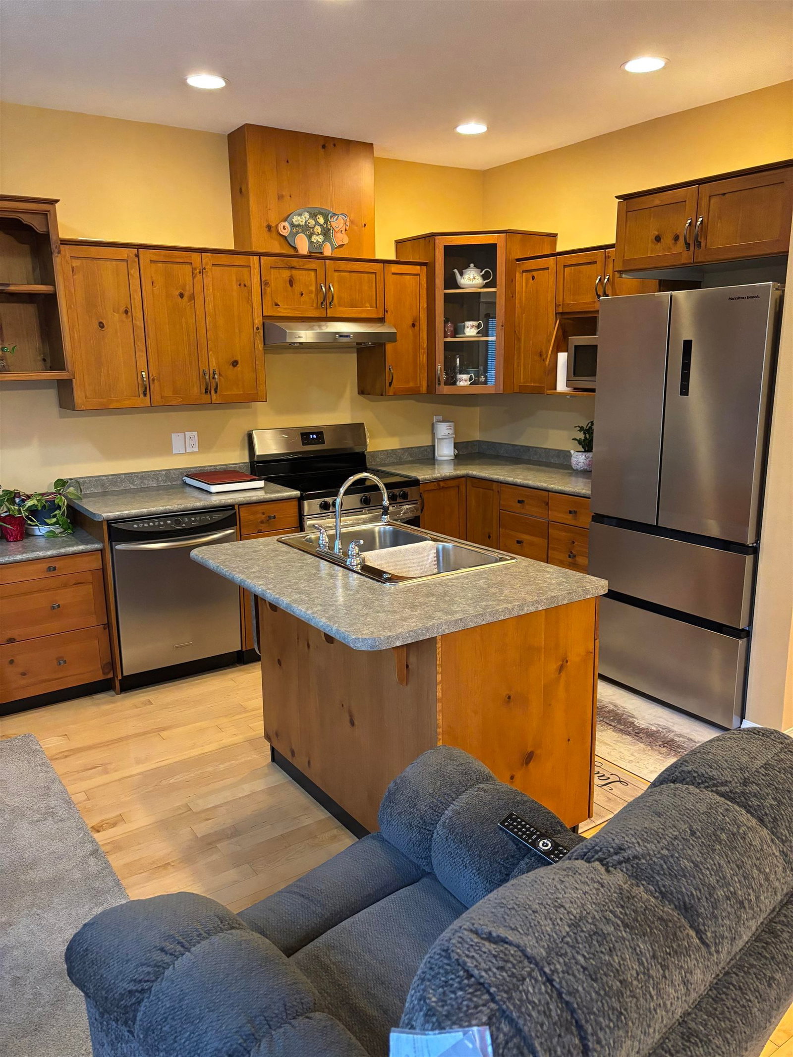 Listing Image 6