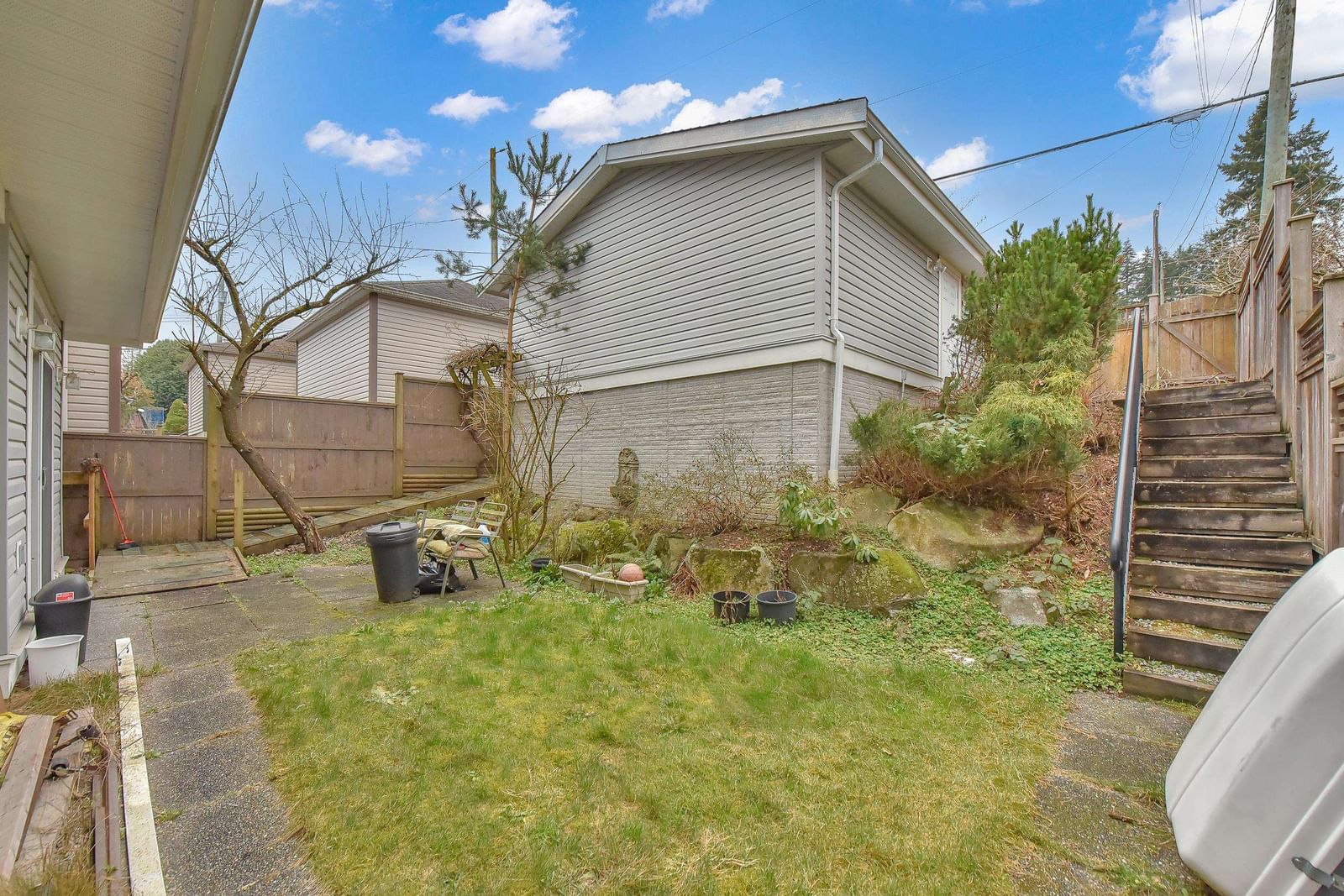Listing Image 16