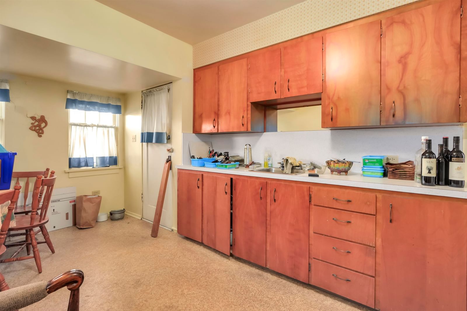 Listing Image 8
