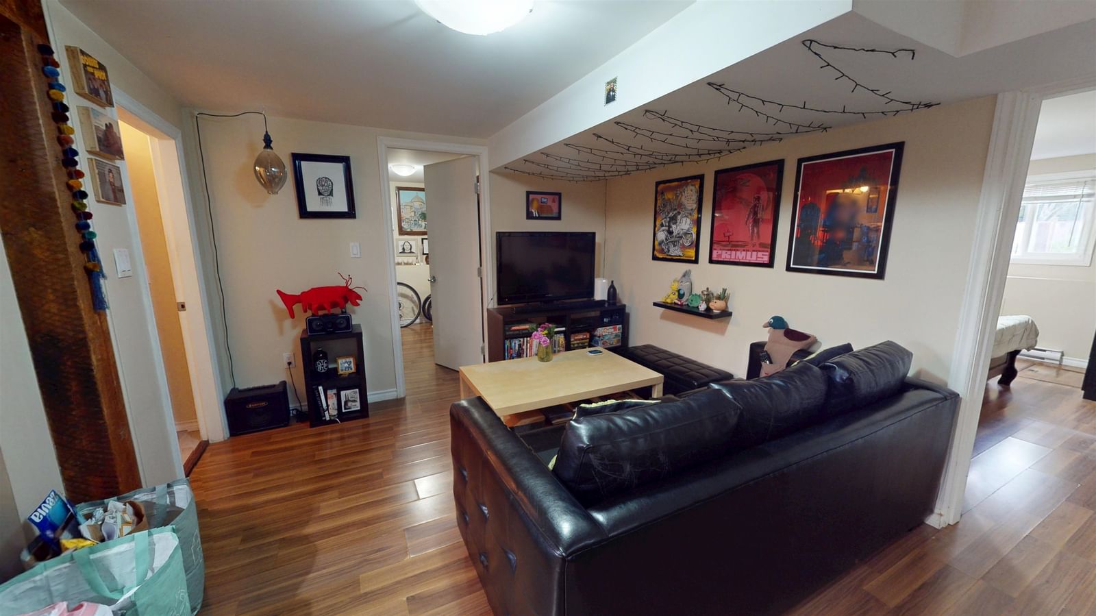 Listing Image 16