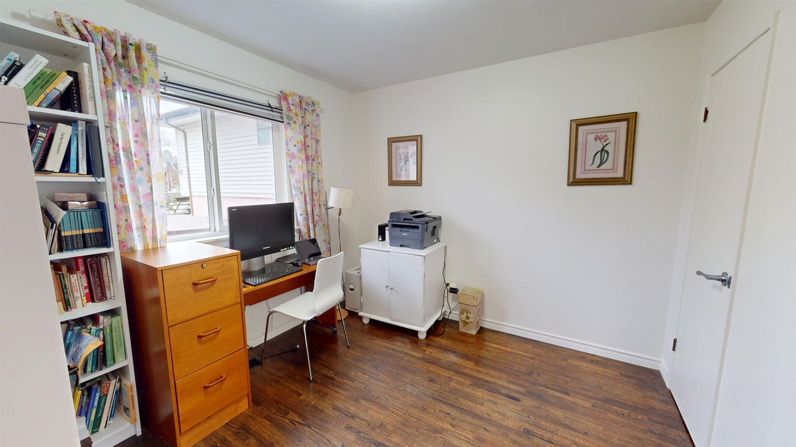 Listing Image 9