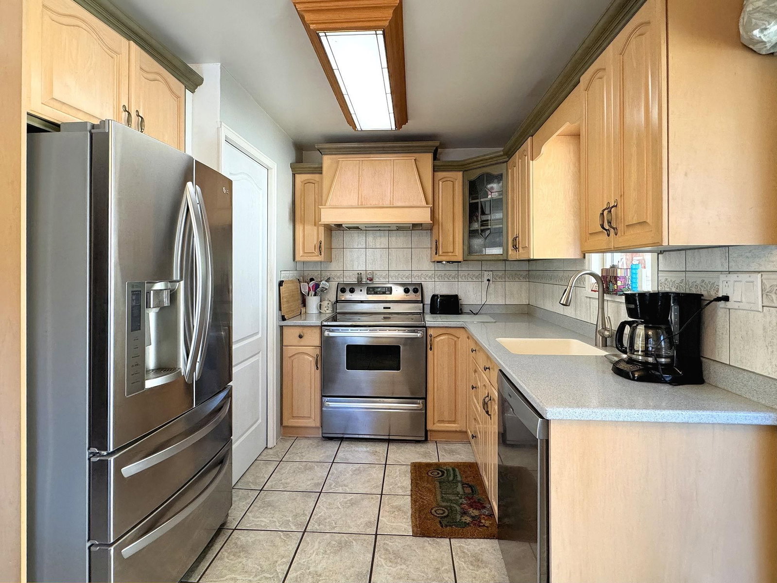 Listing Image 8