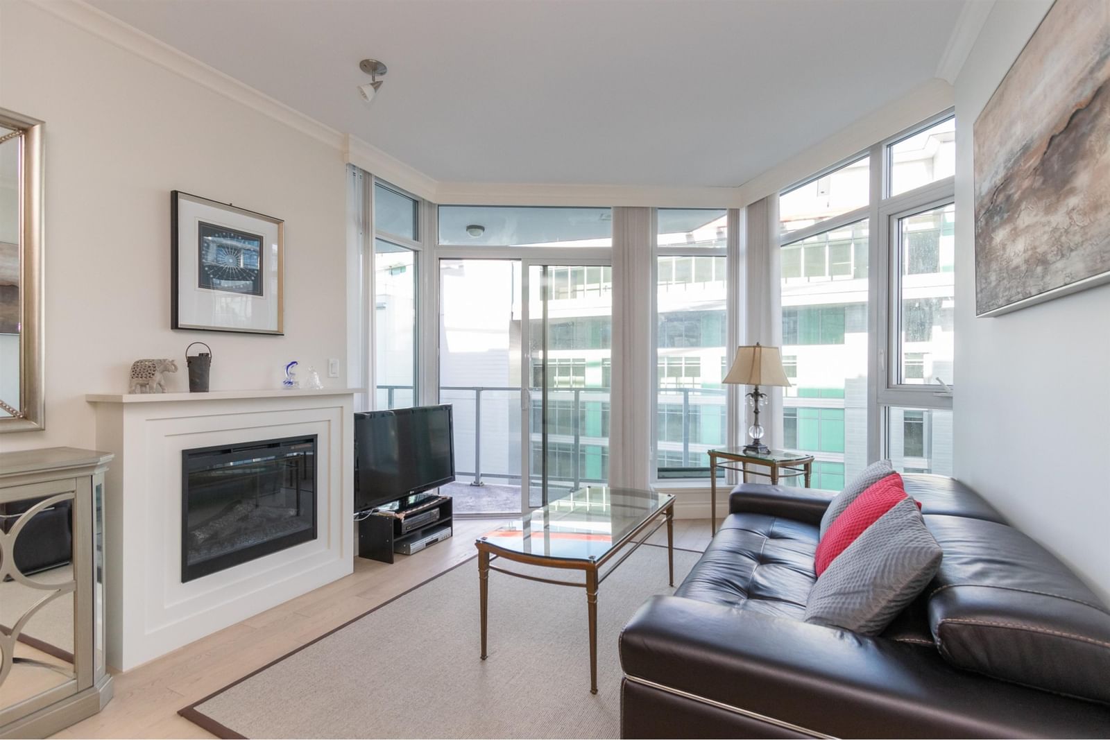 Listing Image 16