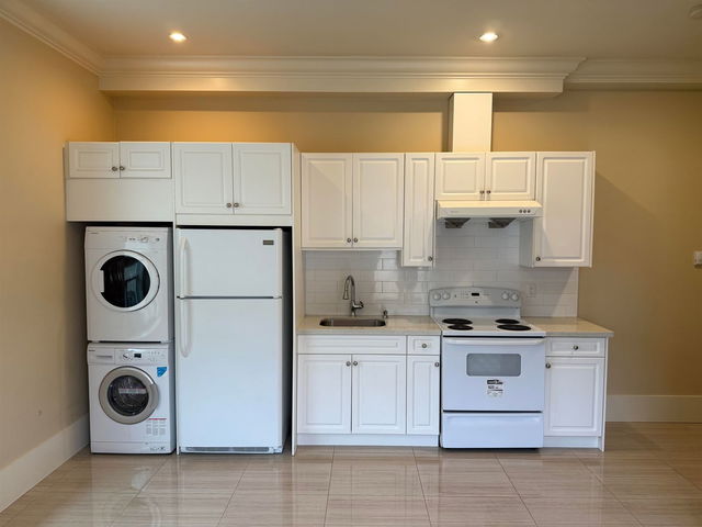 9XXX Oakmond Road
