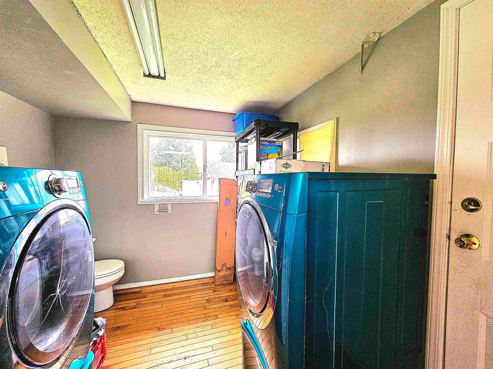 Listing Image 19