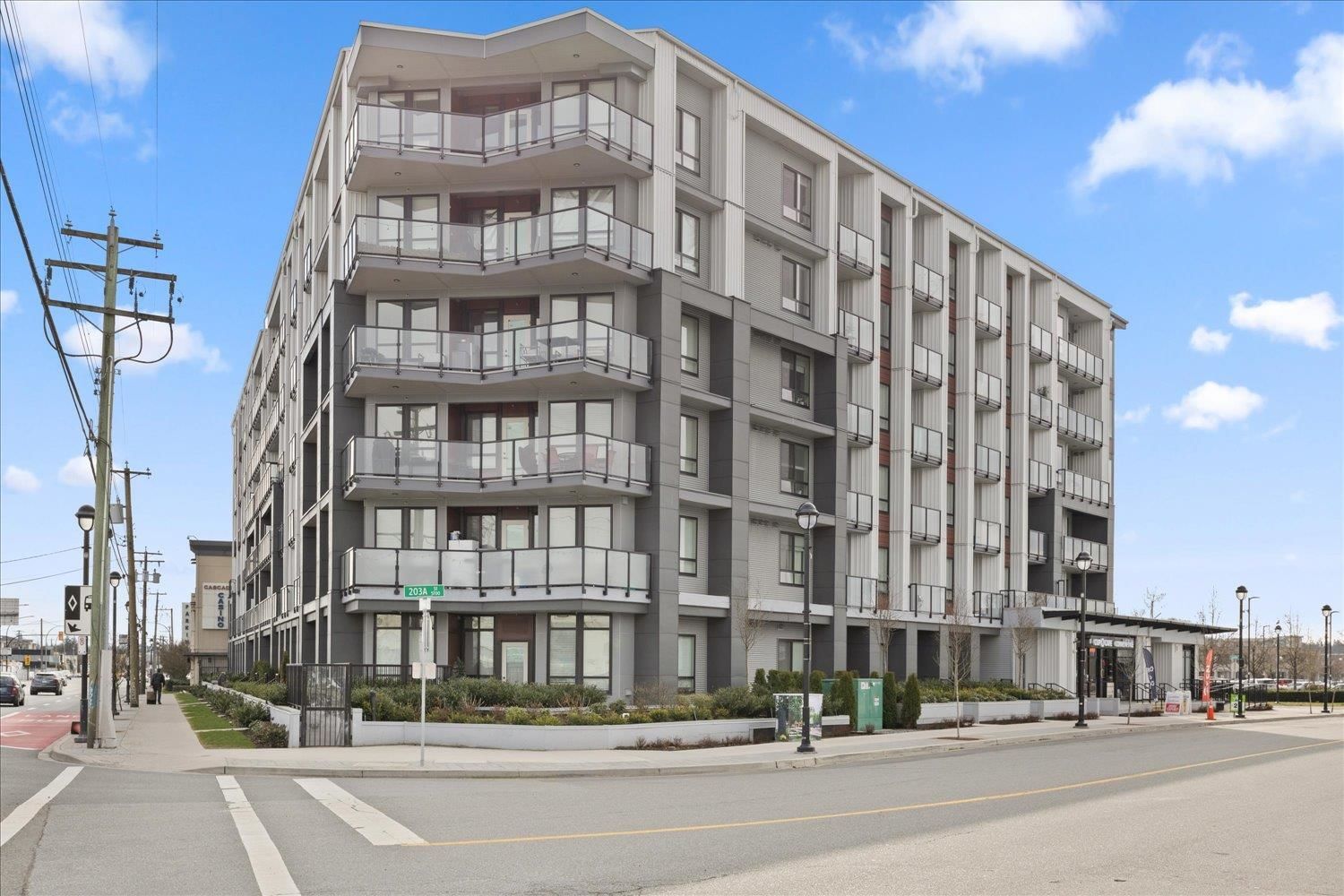 Listing Image 3