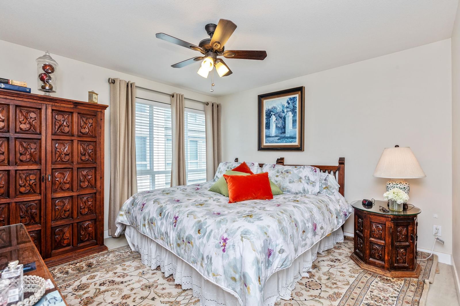 Listing Image 12