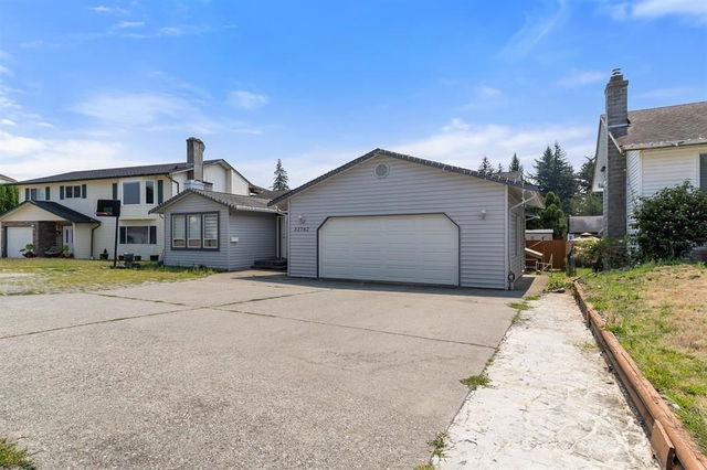 32762 Esquimalt Terrace