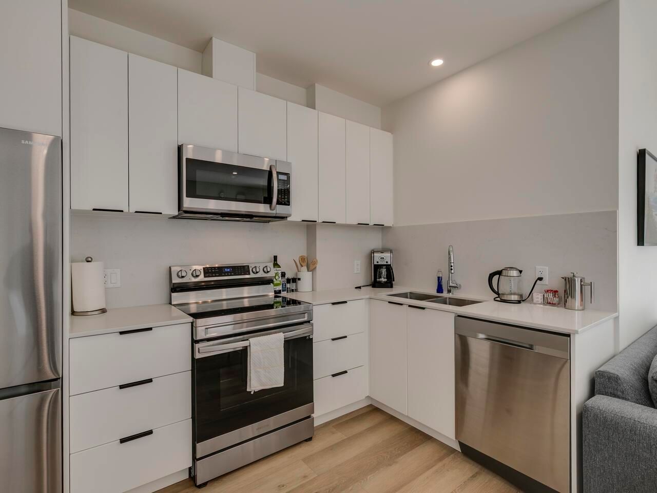 Listing Image 20