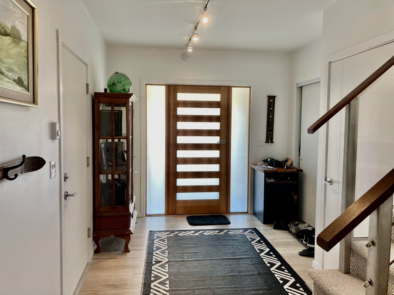 Listing Image 10