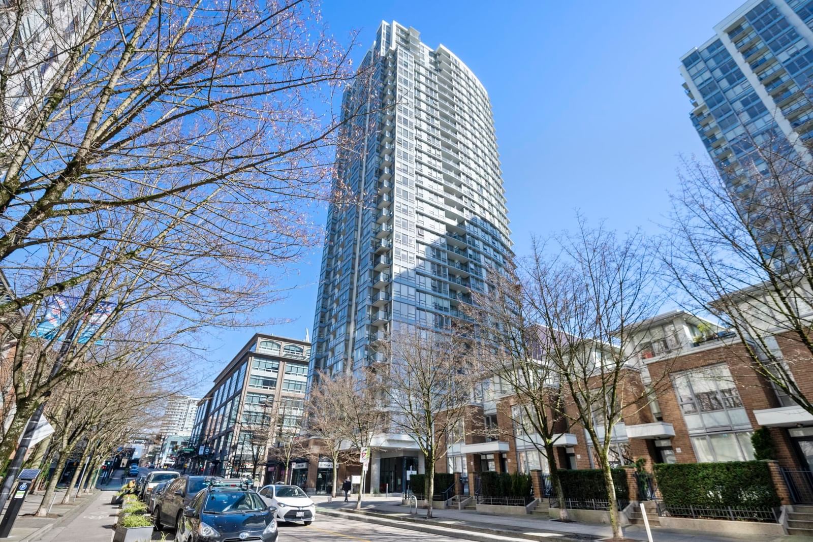 Listing Image 3