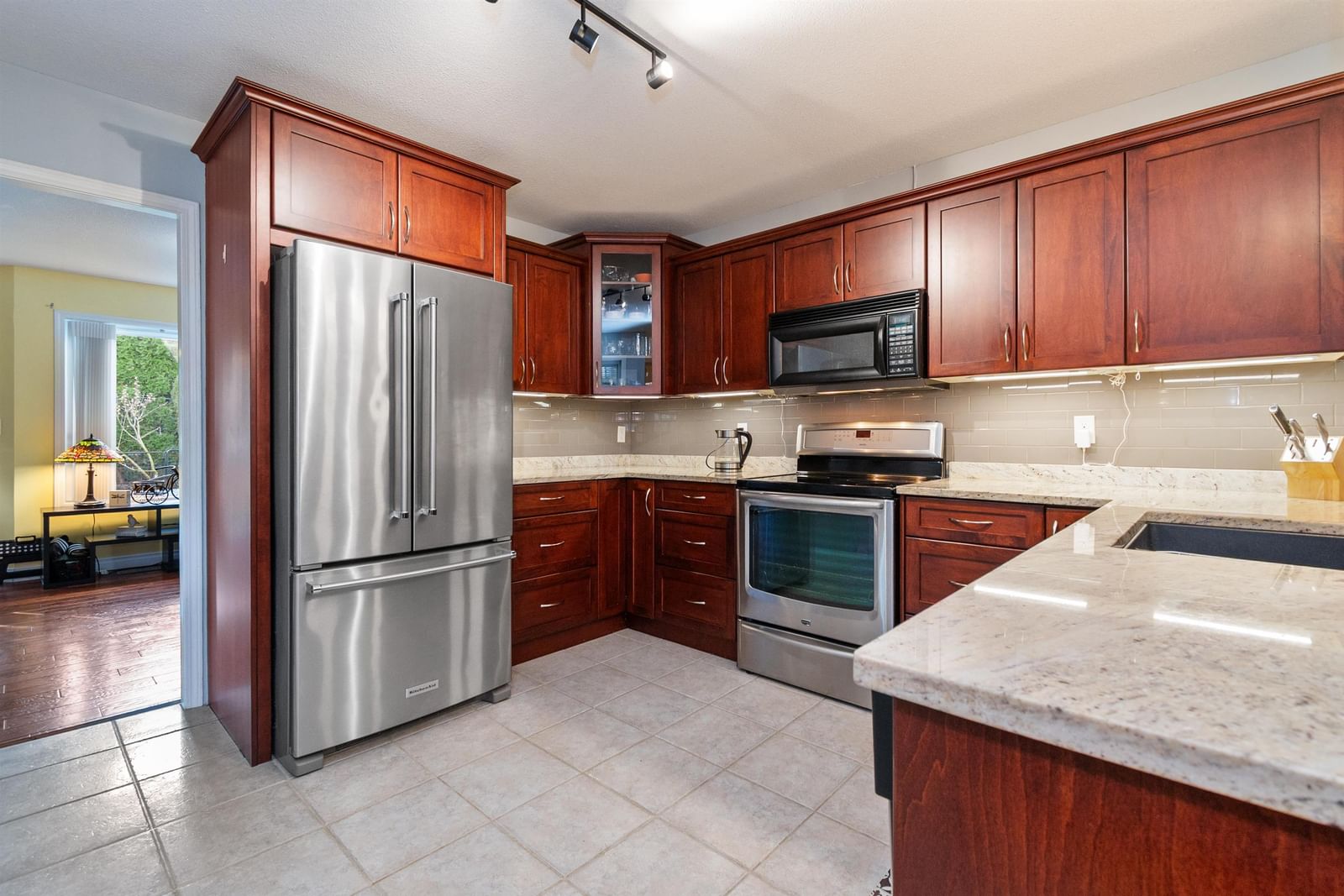 Listing Image 16