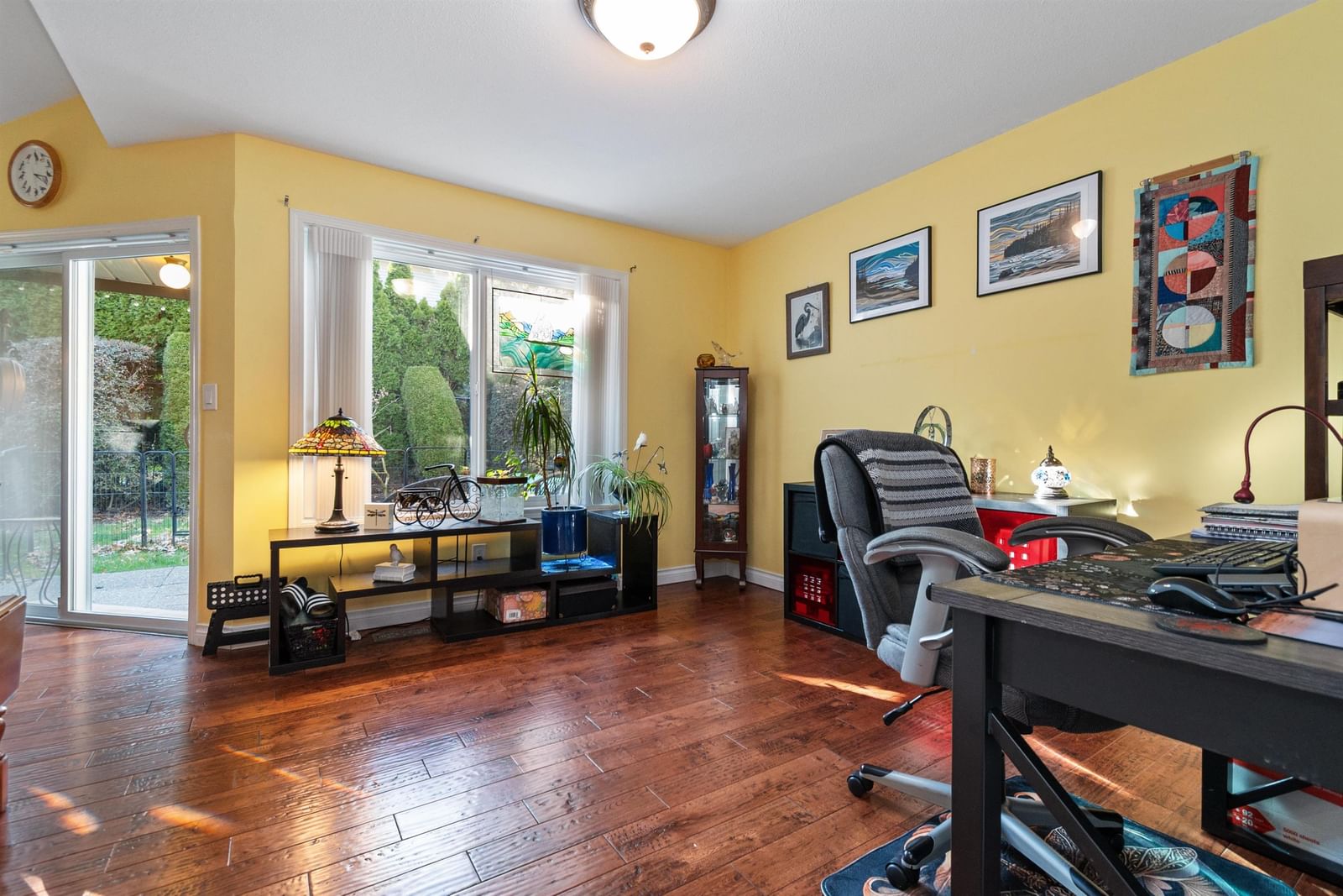 Listing Image 9