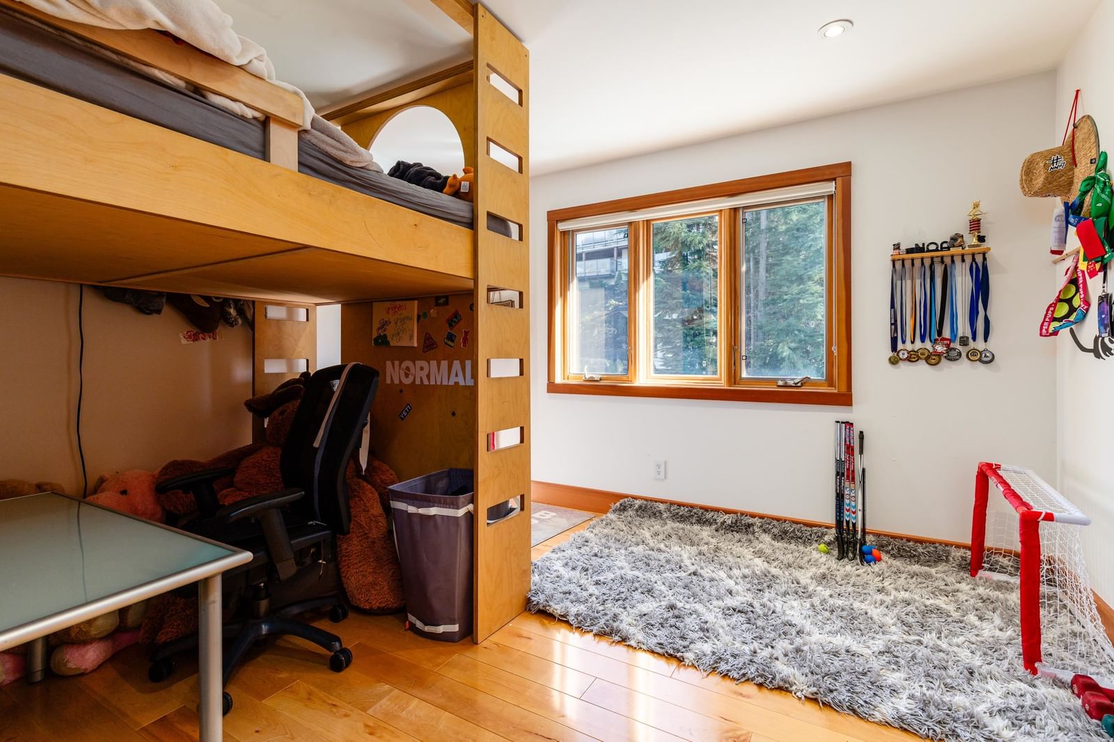 Listing Image 16