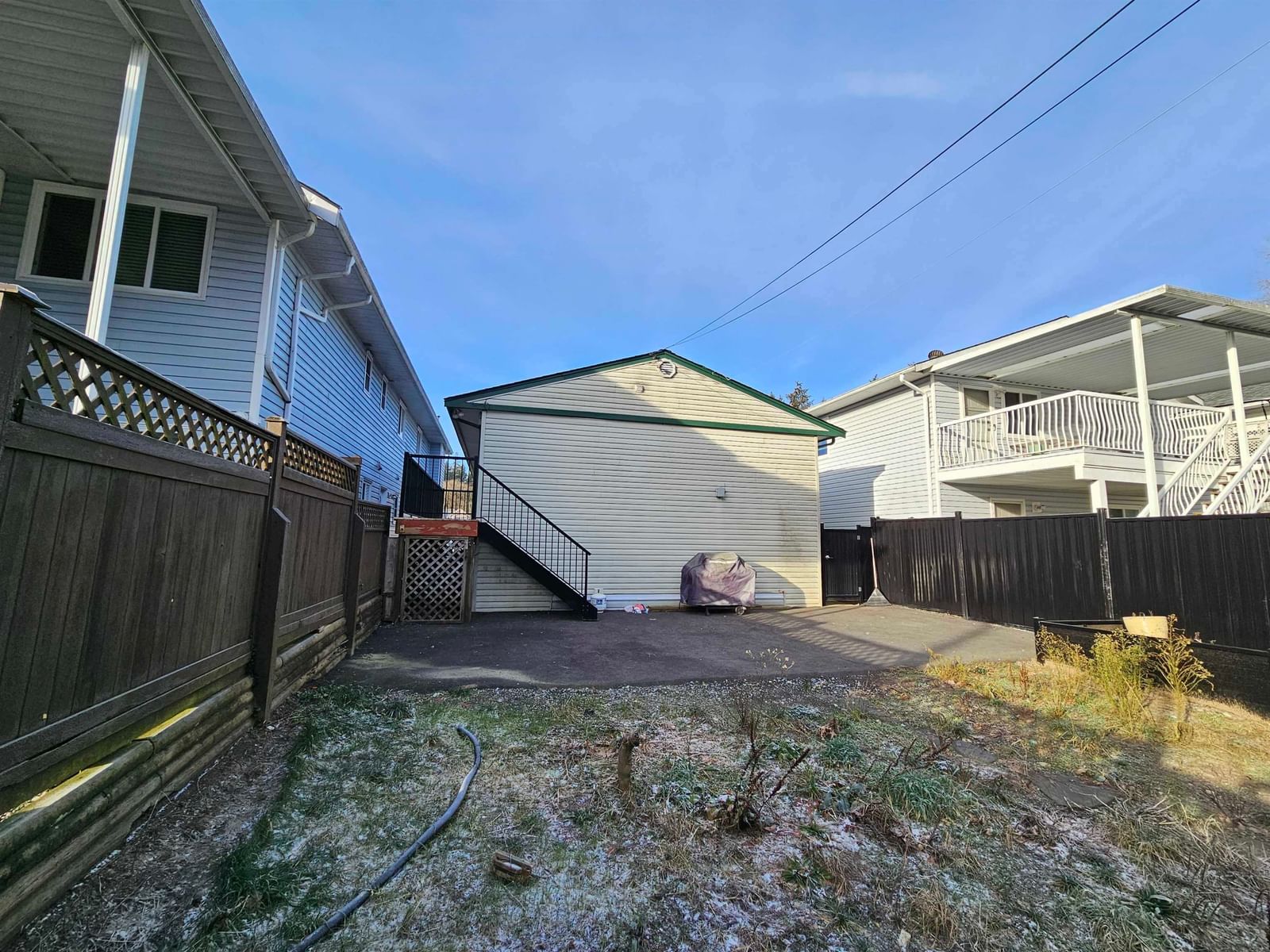 Listing Image 11