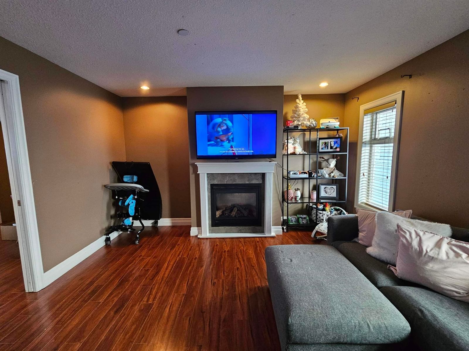 Listing Image 8