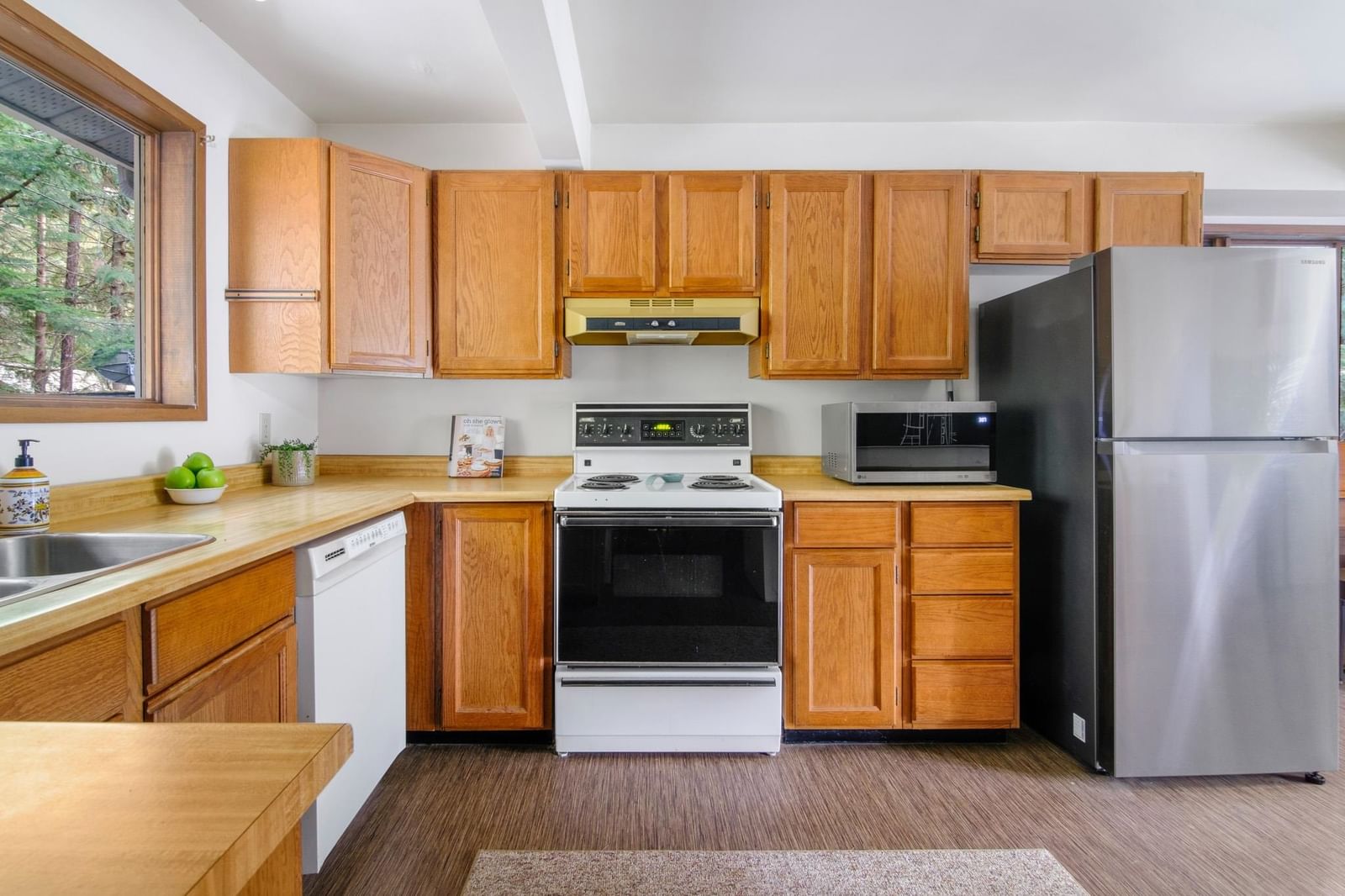 Listing Image 14