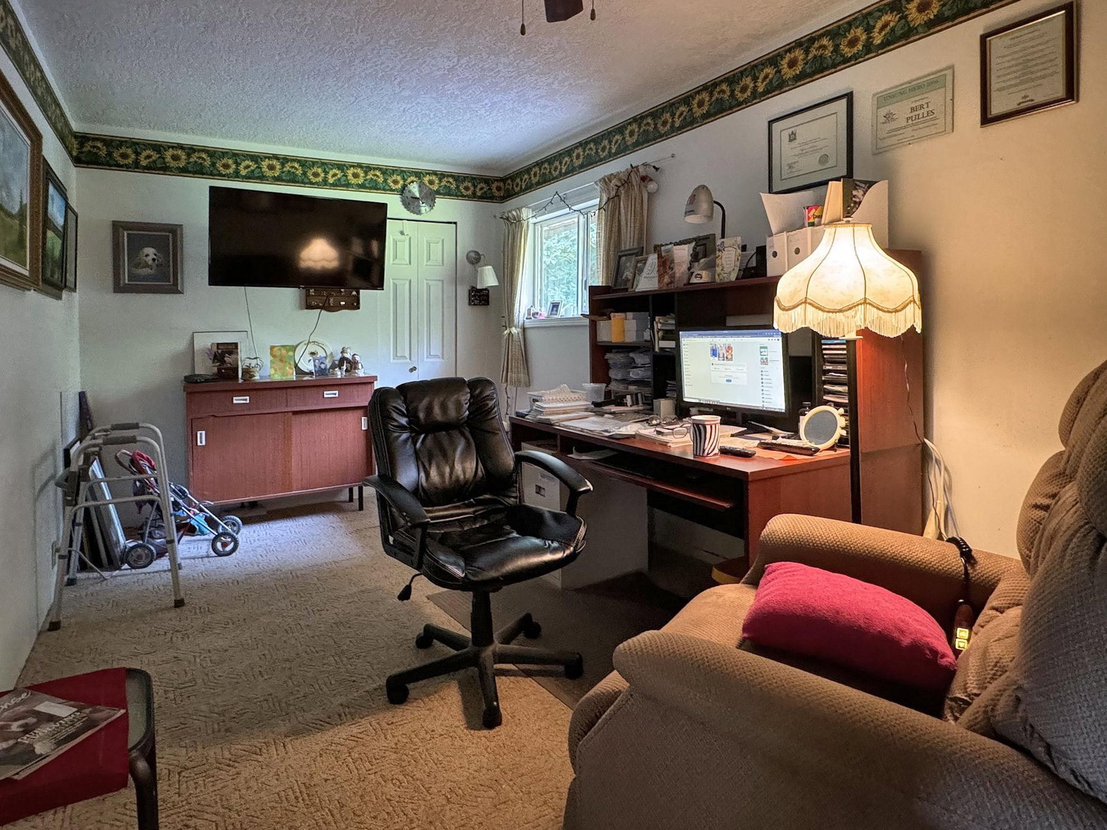 Listing Image 12