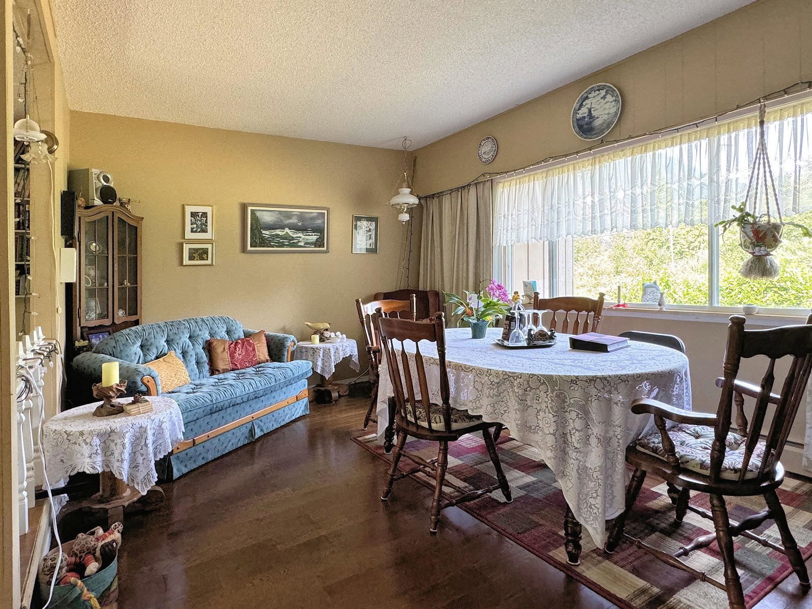 Listing Image 5