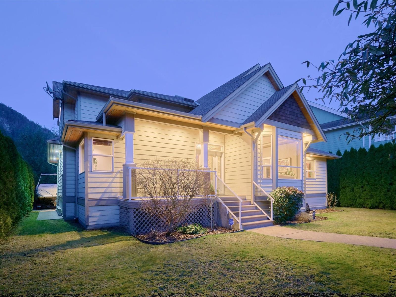 Listing Image 5