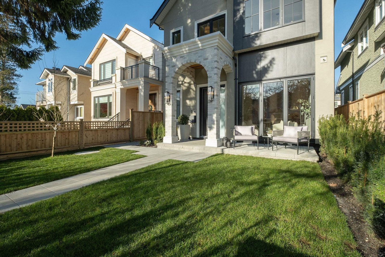 Listing Image 4