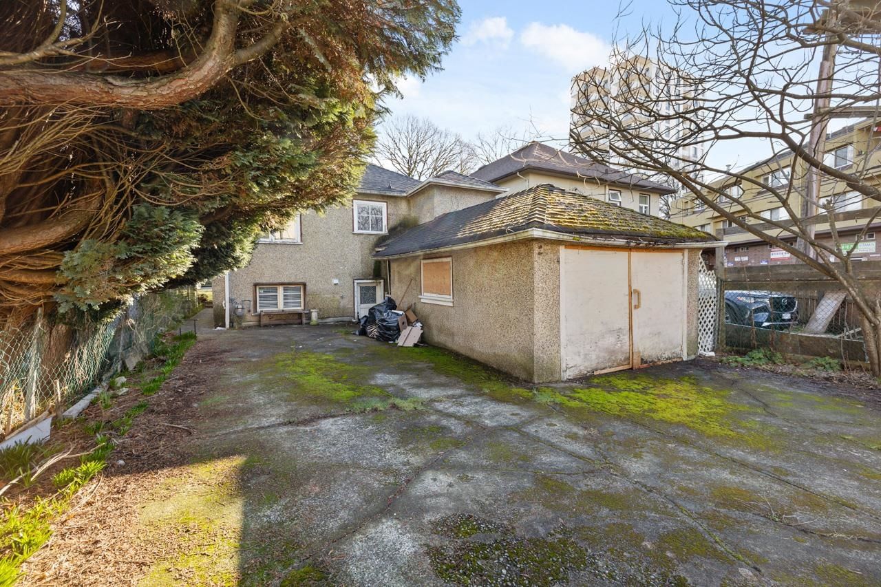 Listing Image 17