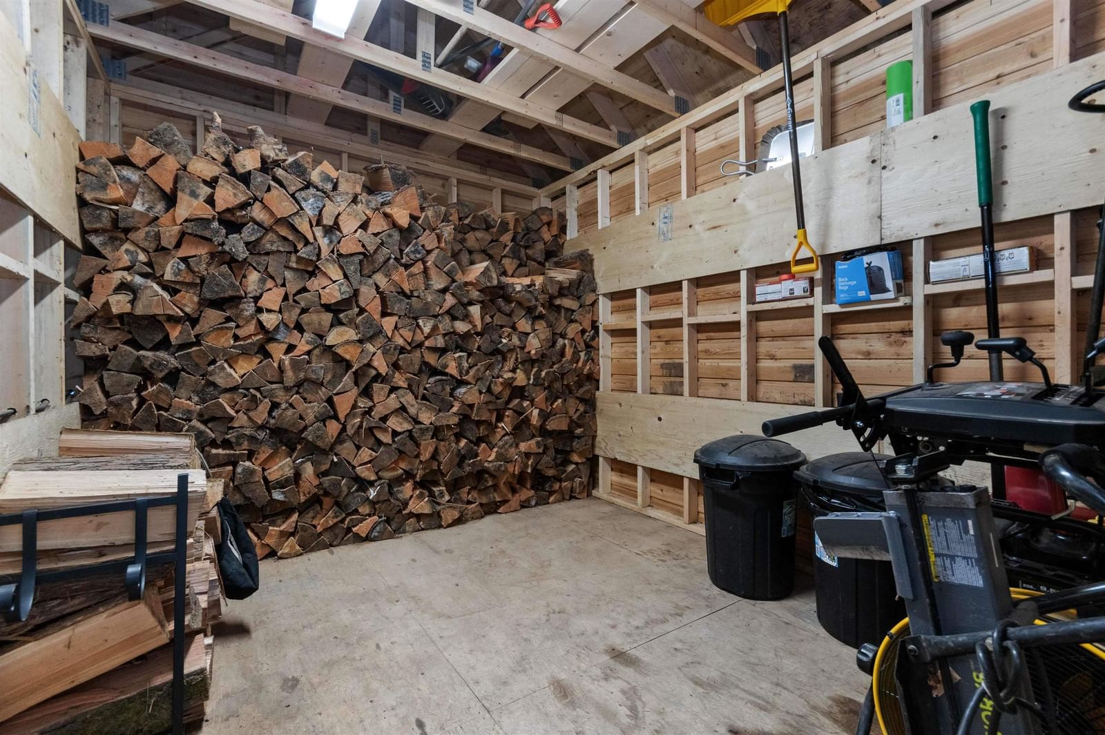 Listing Image 10