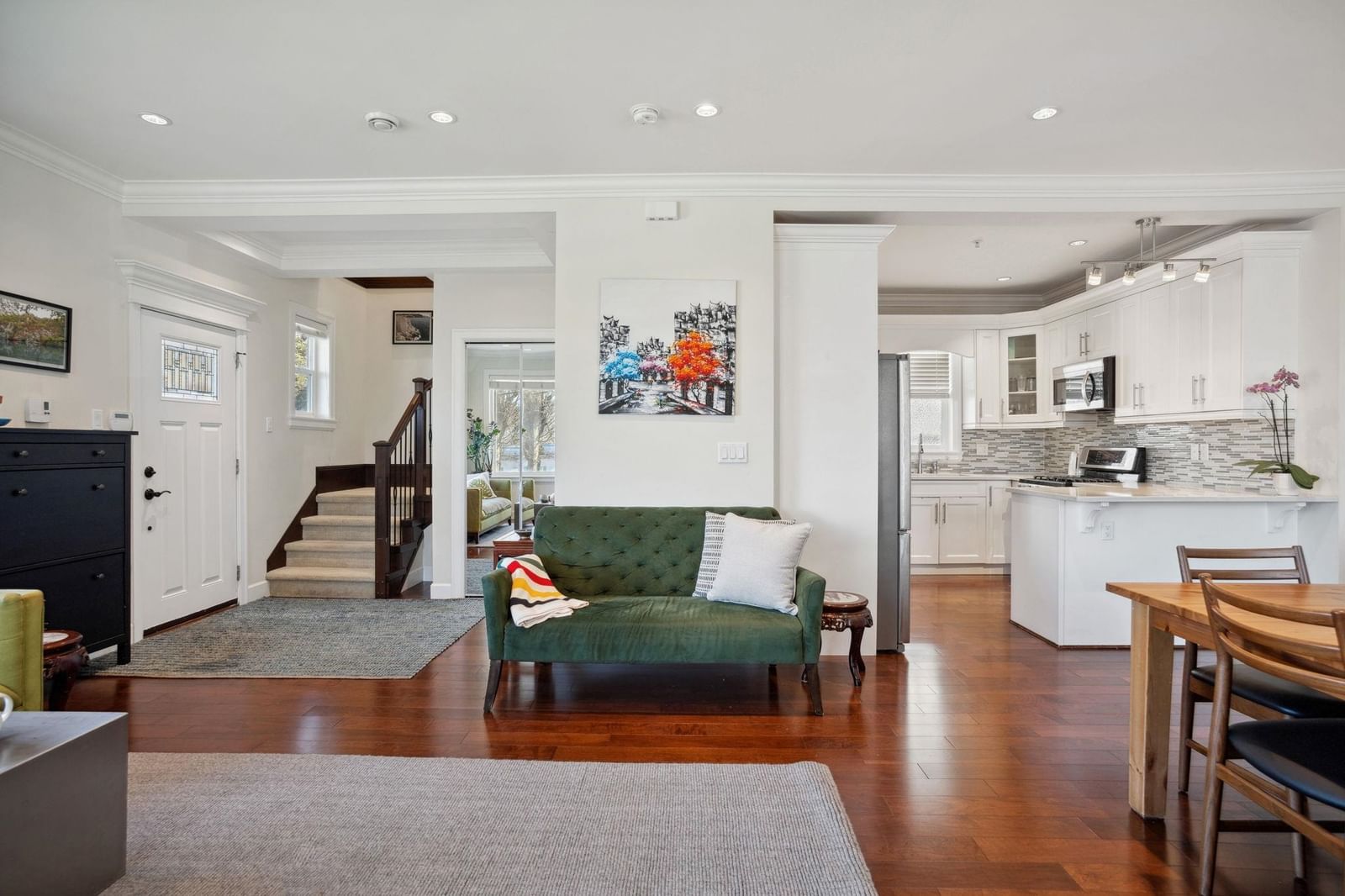 Listing Image 7