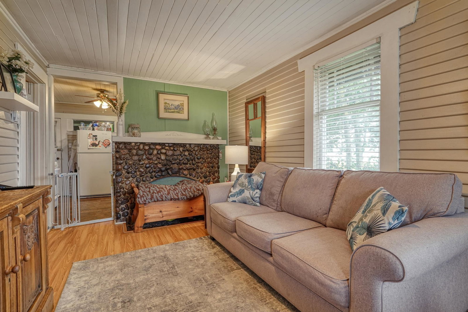 Listing Image 14