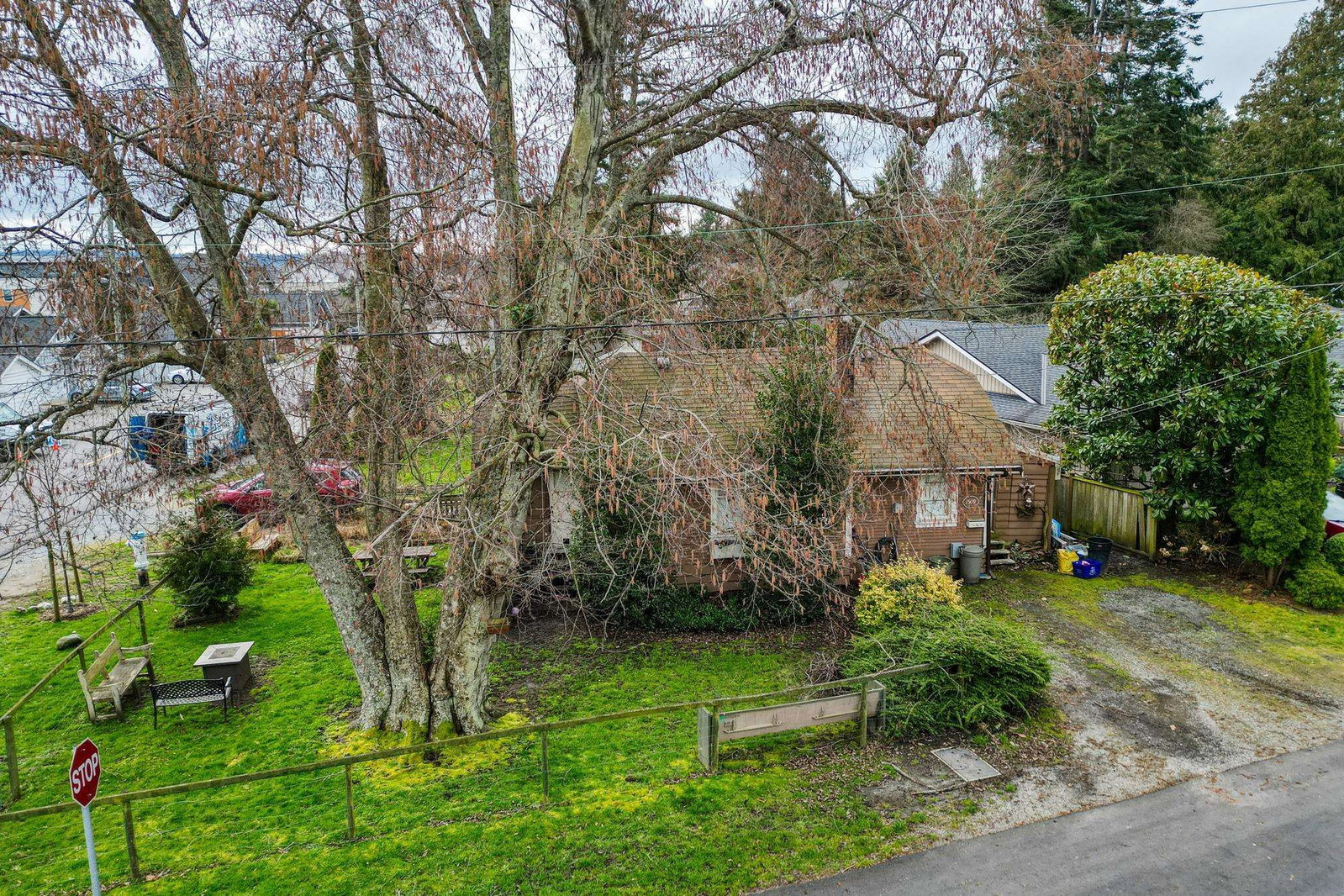 Listing Image 6
