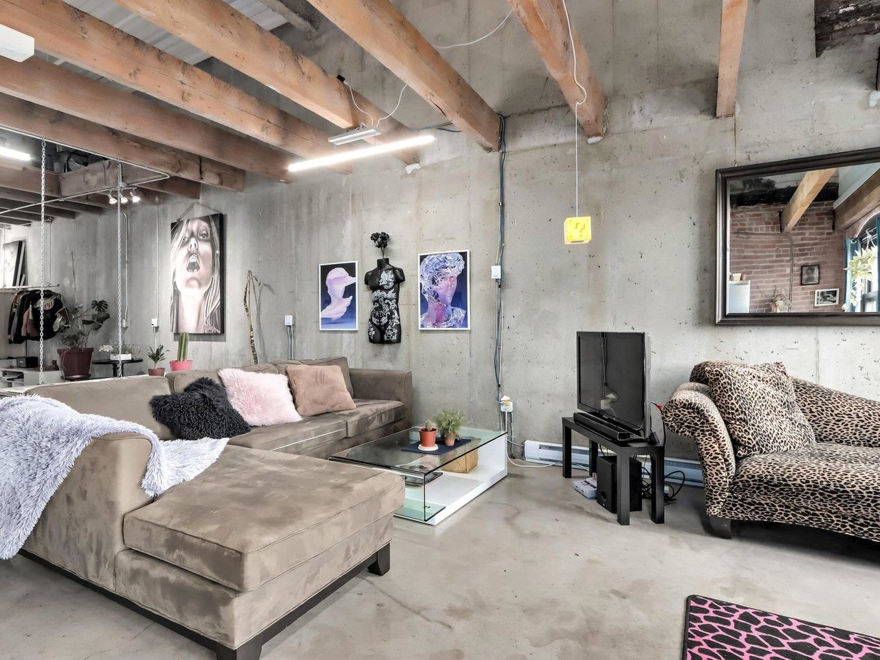 Listing Image 10