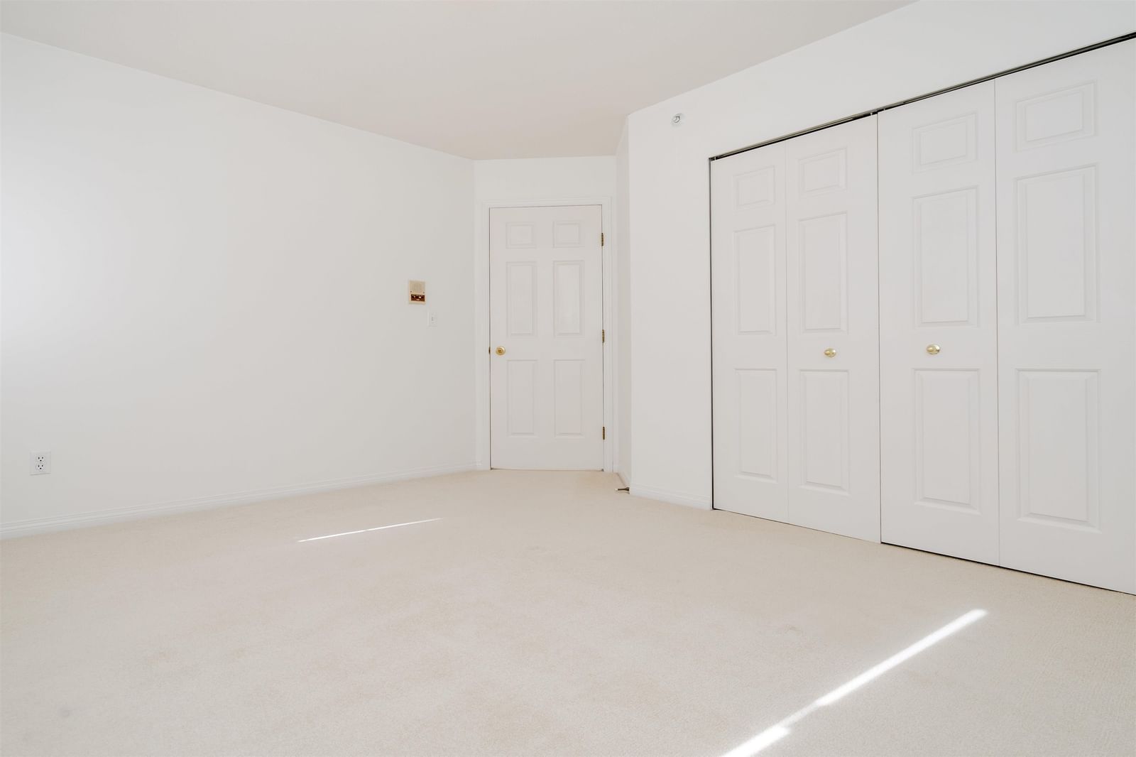 Listing Image 30
