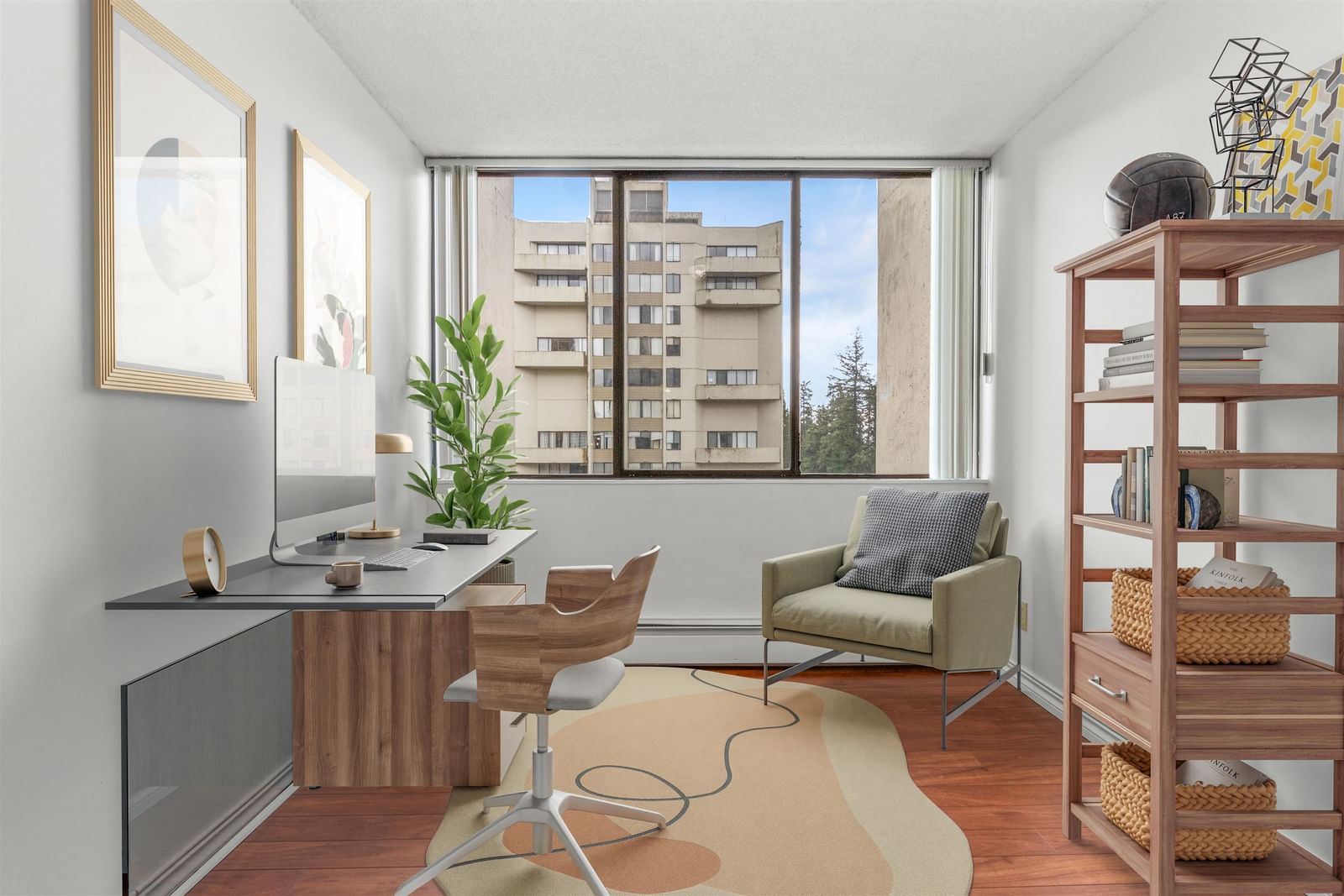 Listing Image 4