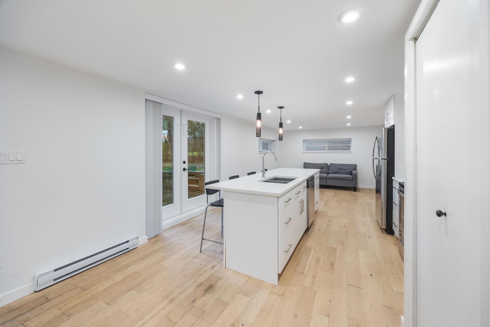 Listing Image 18