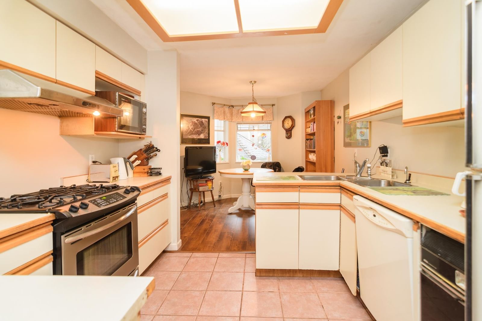 Listing Image 15