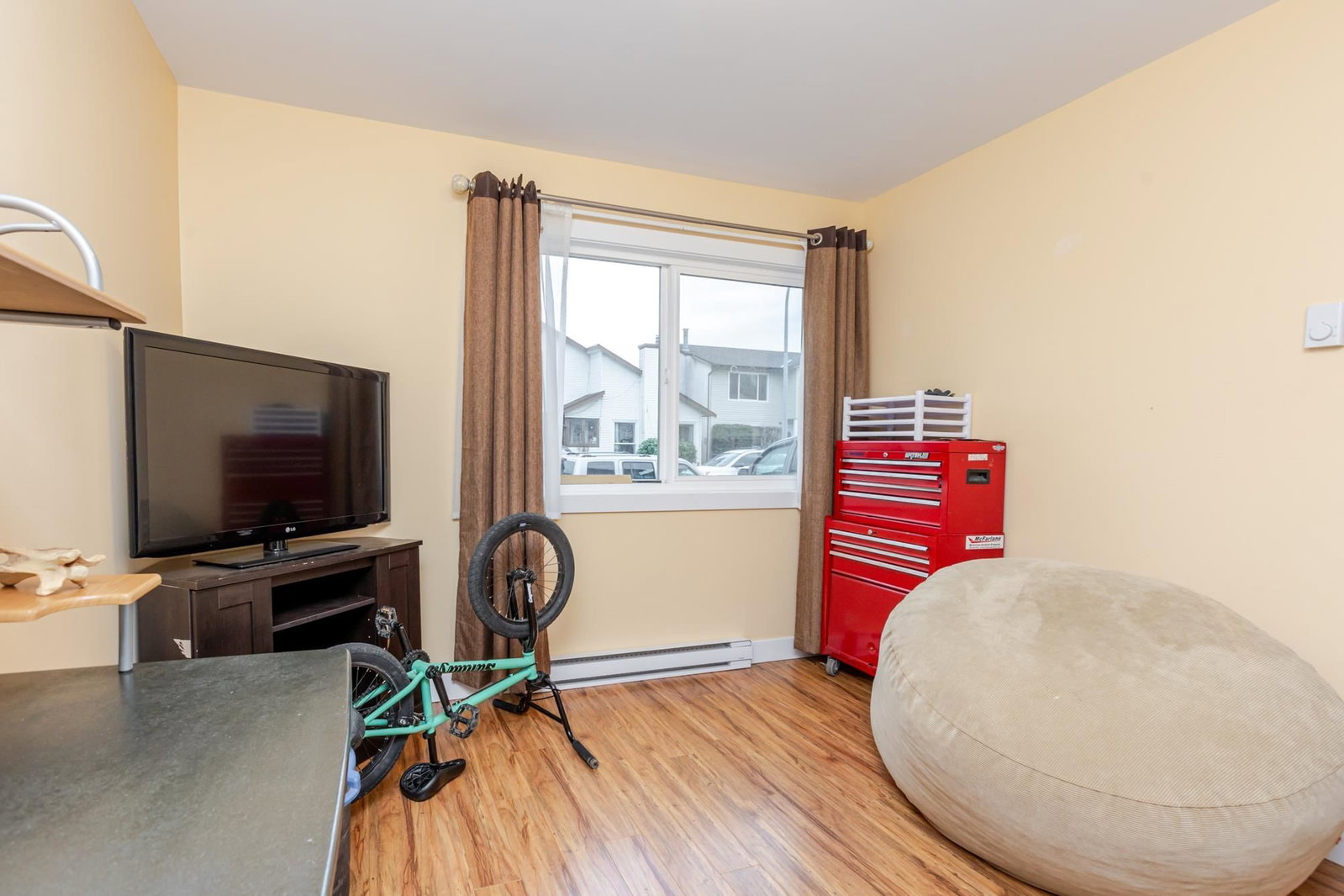 Listing Image 16