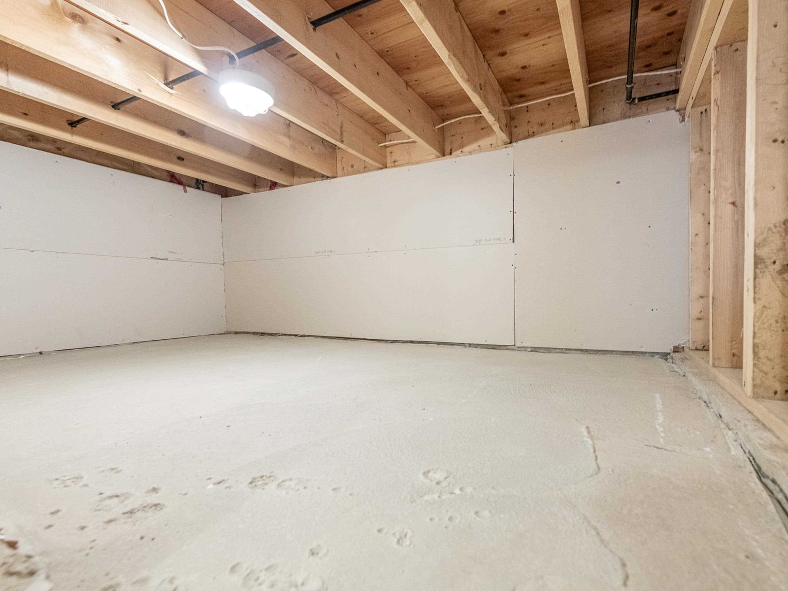 Listing Image 36