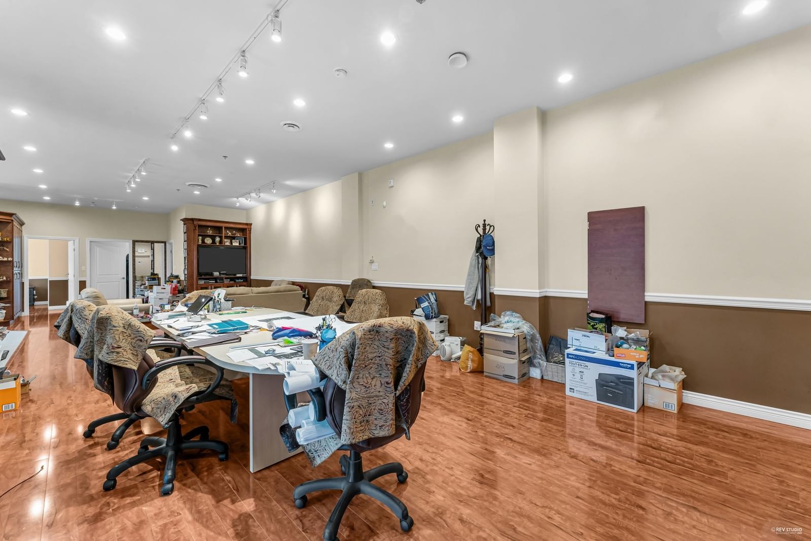 Listing Image 25