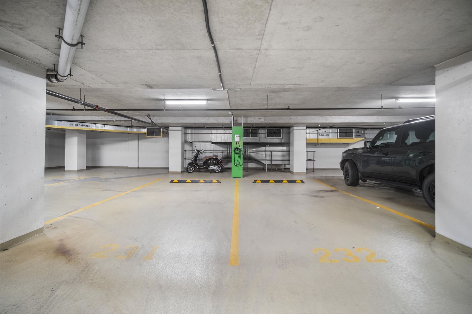 Listing Image 17