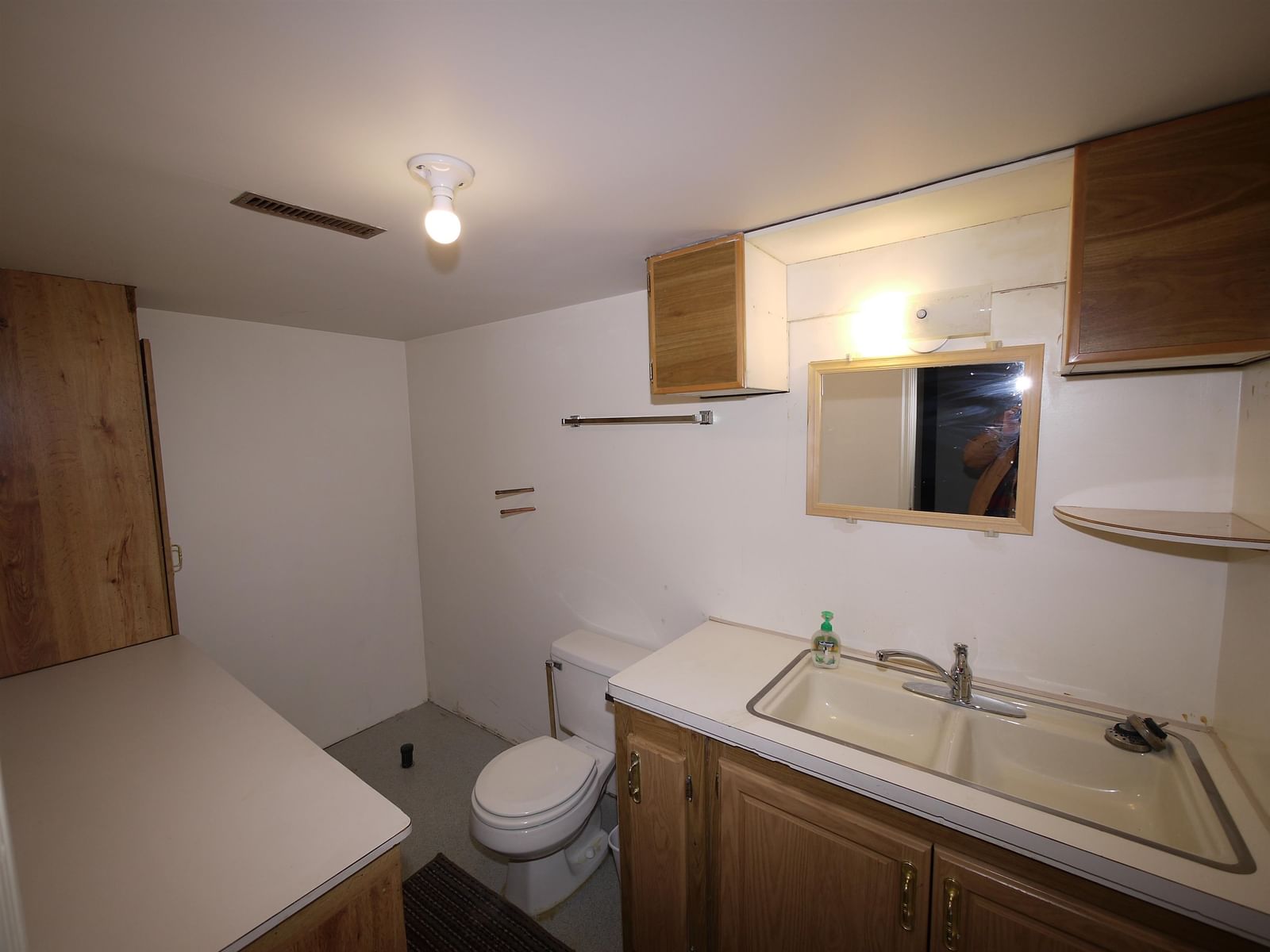 Listing Image 17
