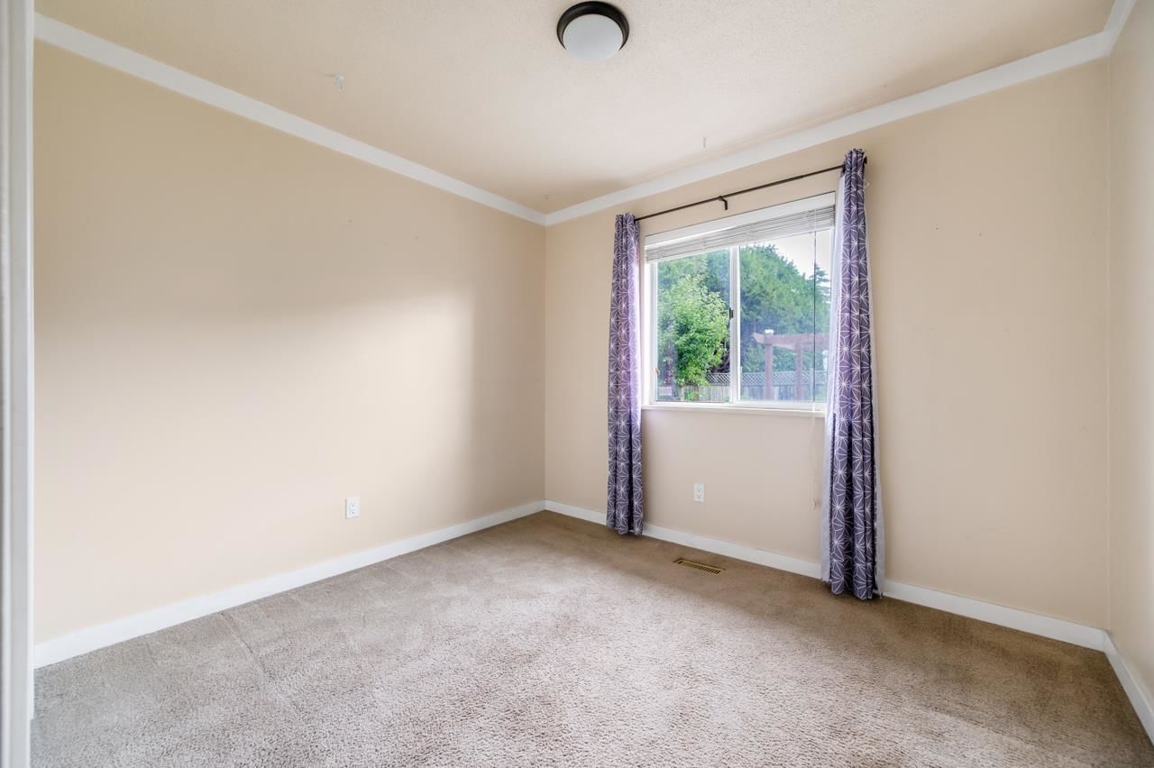 Listing Image 17