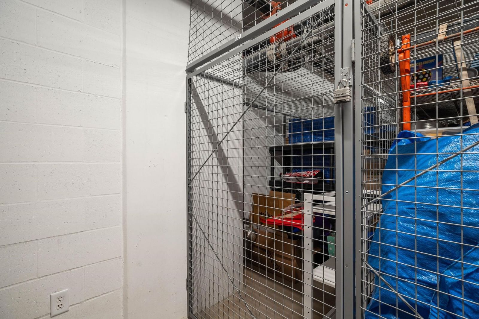 Listing Image 12