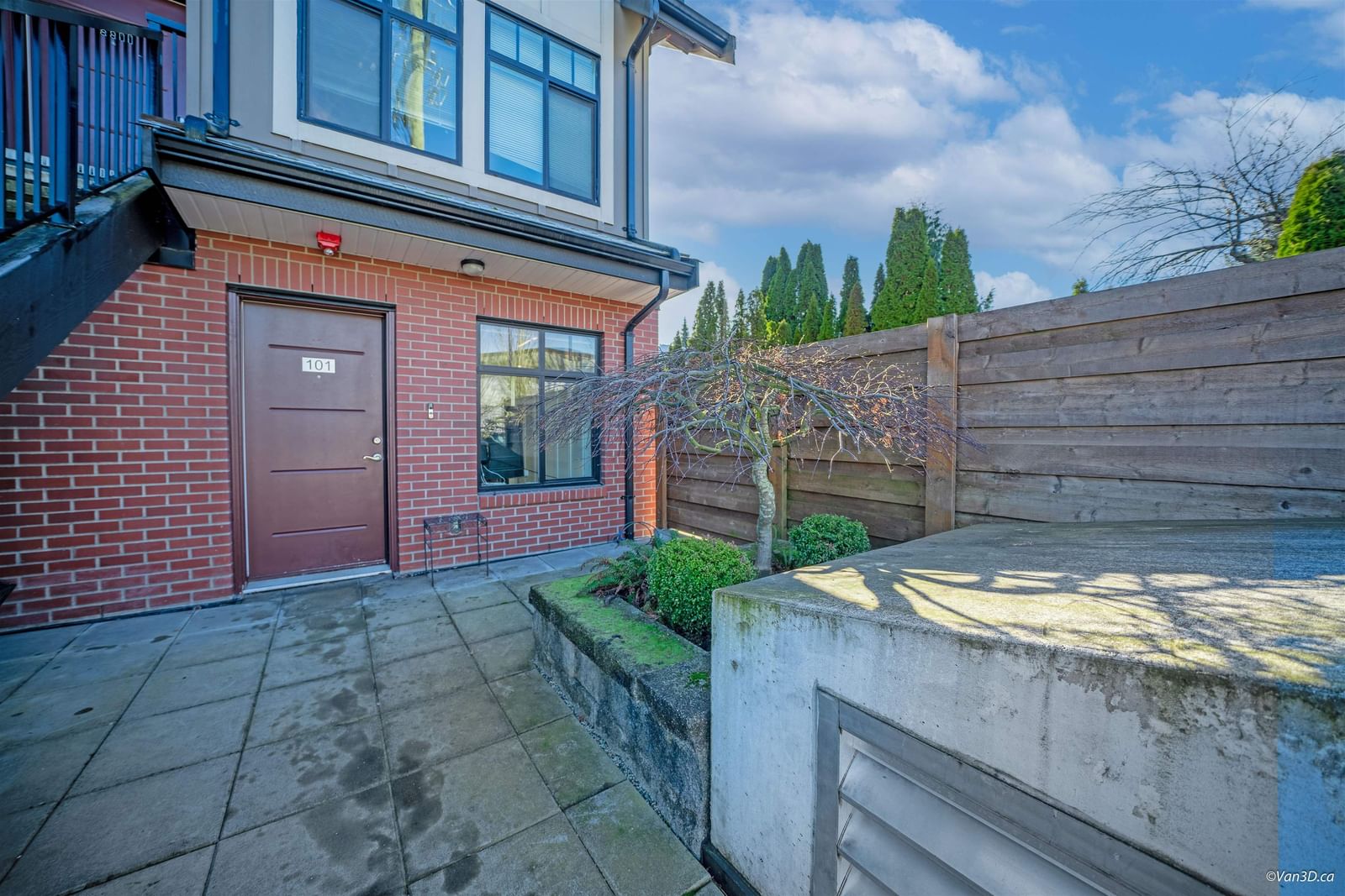 Listing Image 6