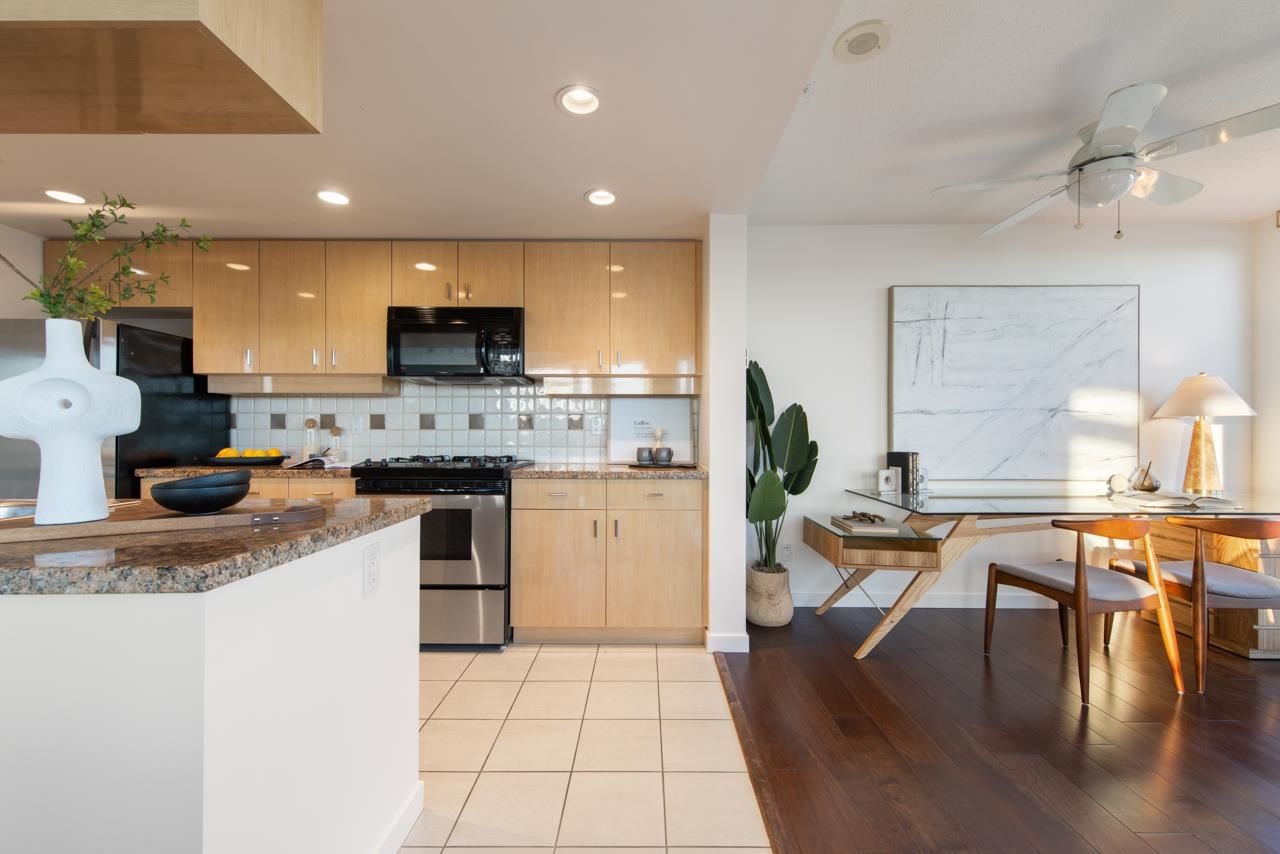 Listing Image 9