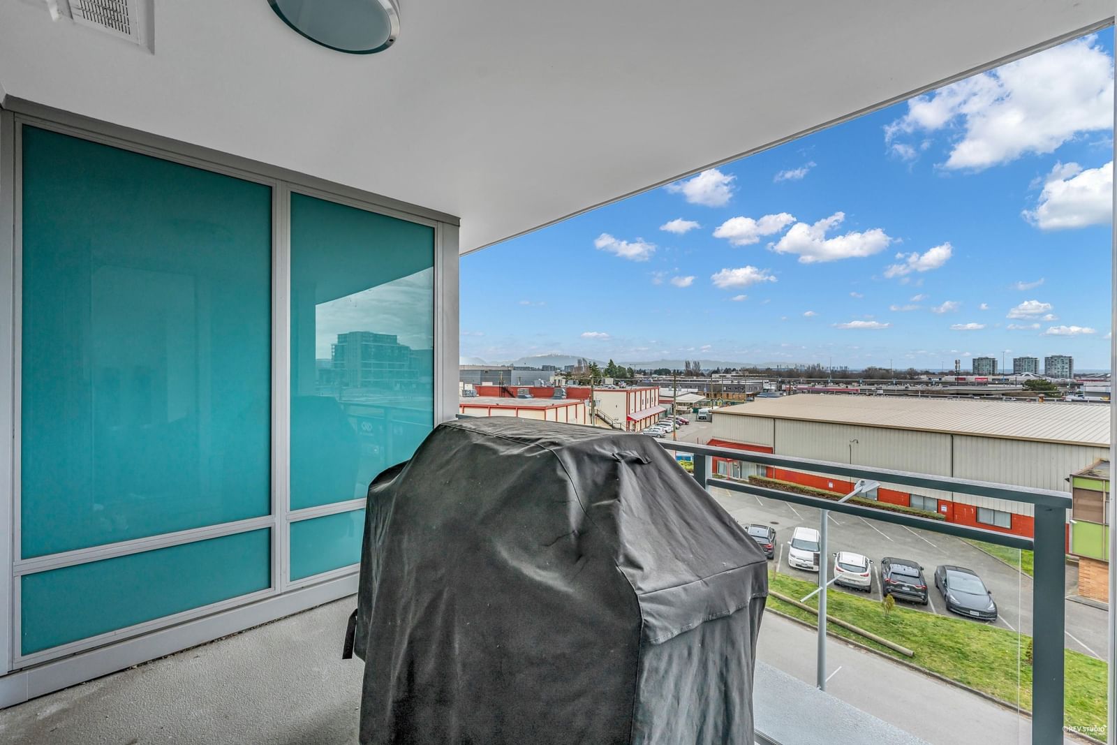 Listing Image 19
