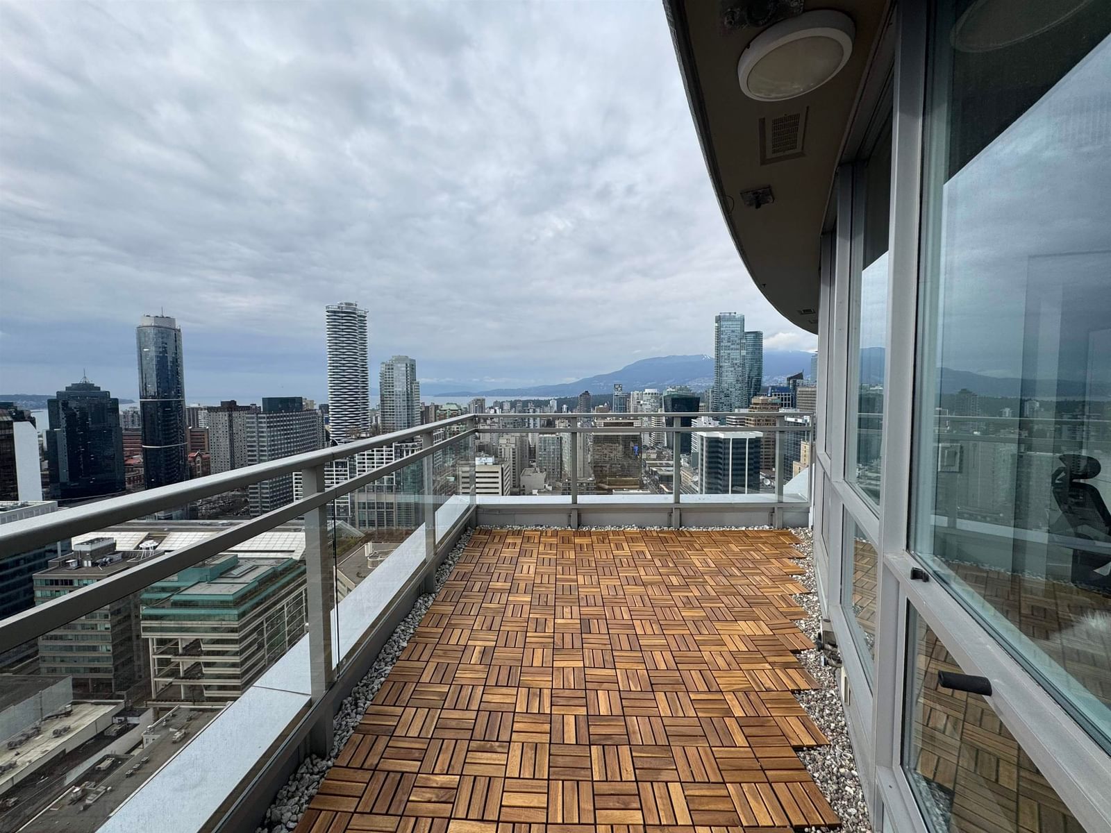 Listing Image 18