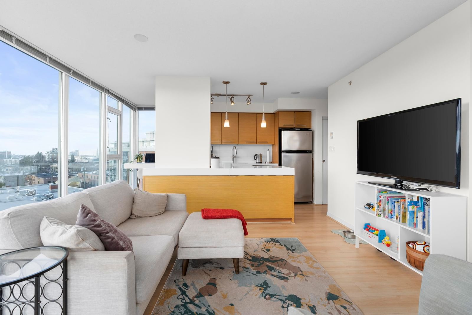 Listing Image 11