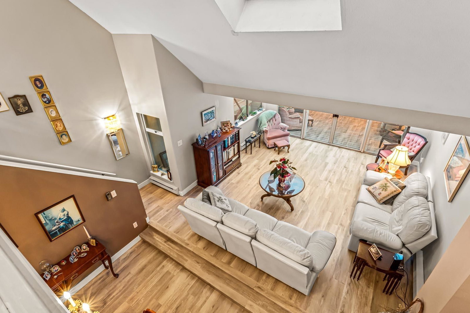 Listing Image 14