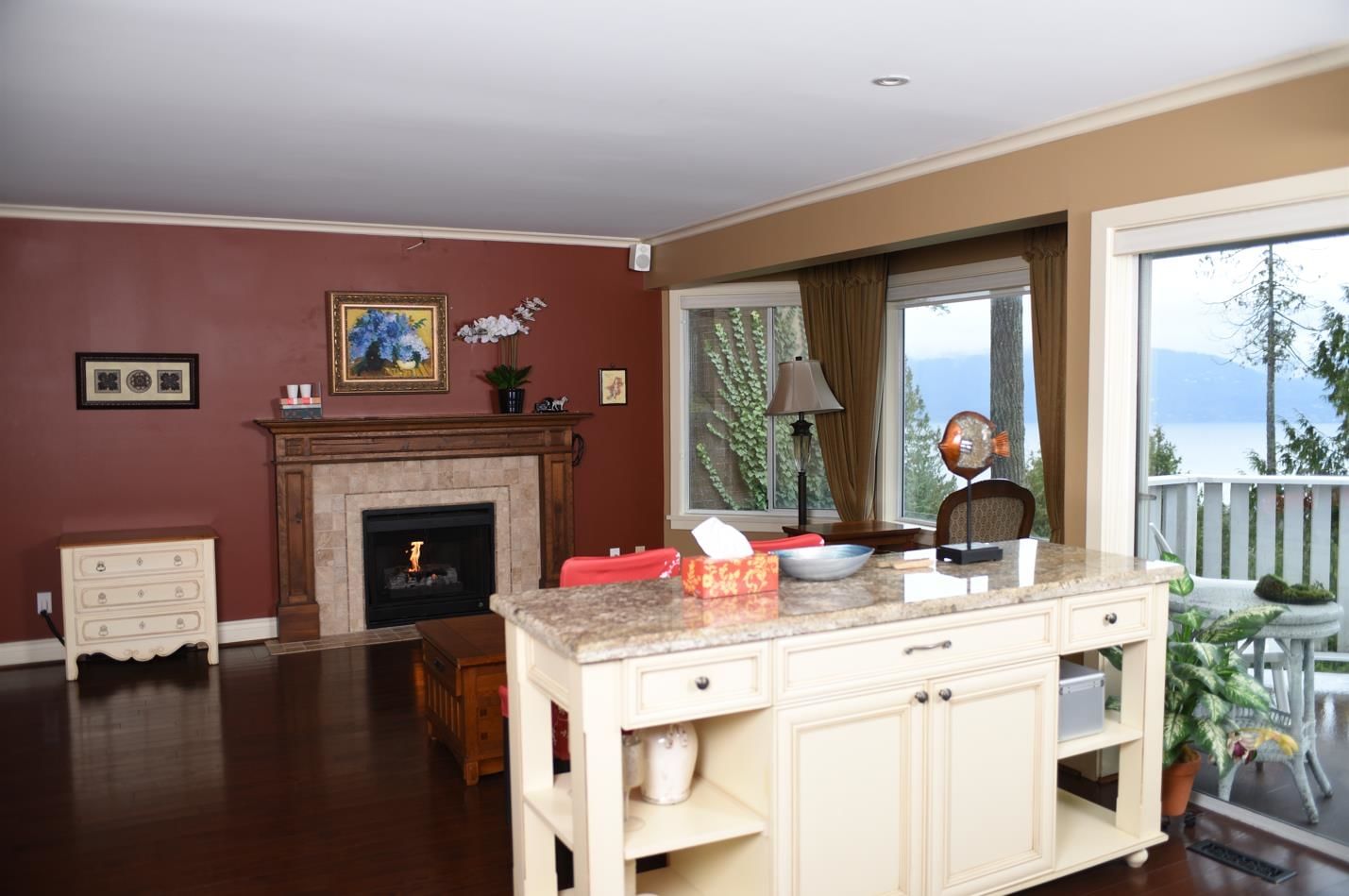 Listing Image 11